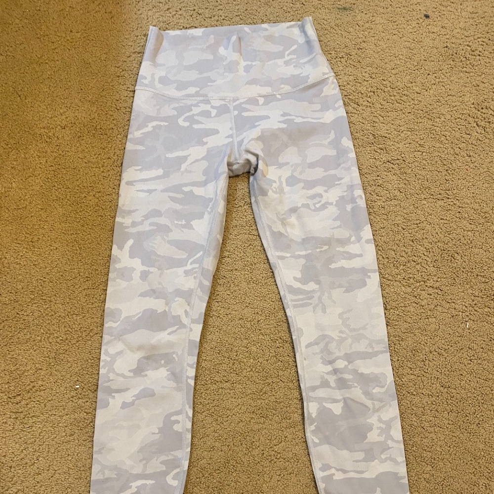 Lululemon Wunder Under High-Rise Tight 28"  Rib- White Camo